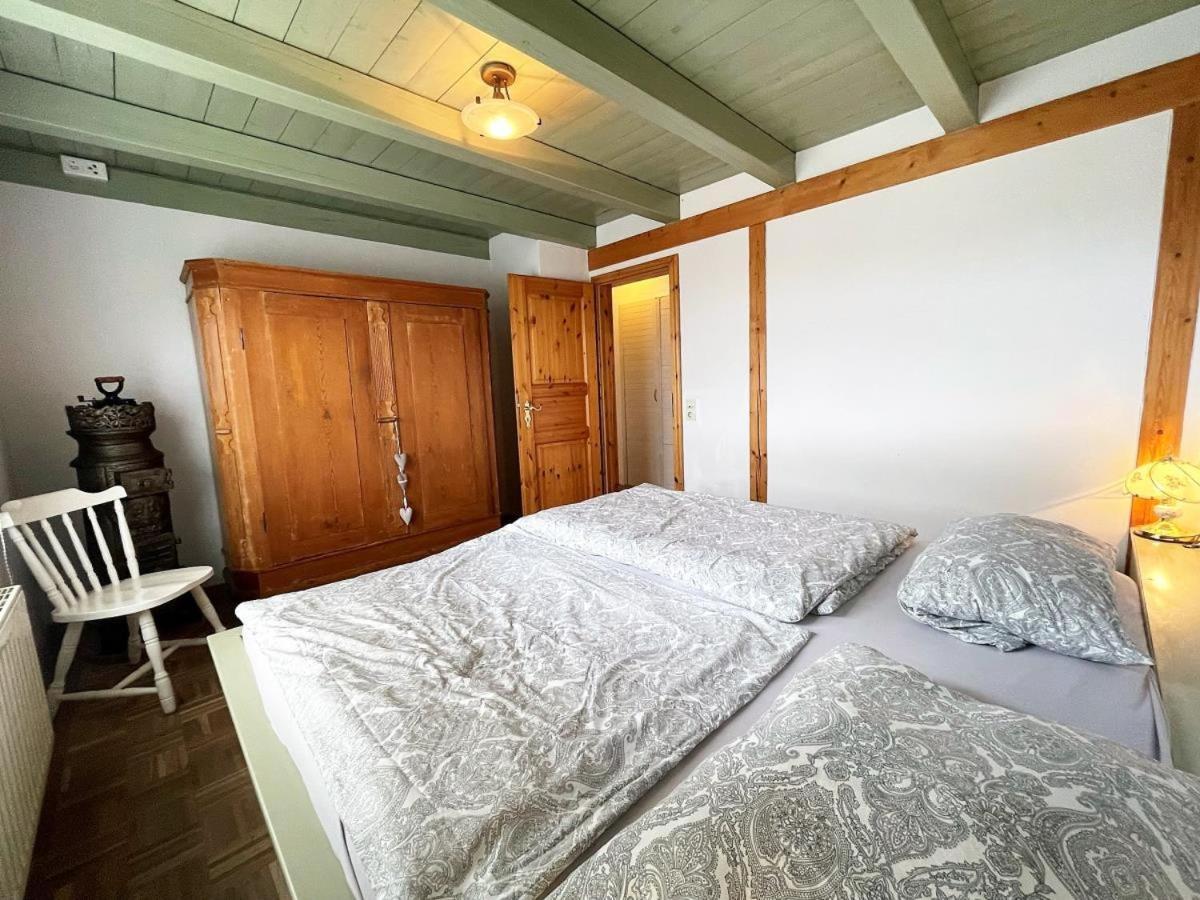 Das Puppenhaus, Reetdach, Sauna, Kamin, Eingezaeunt, Badewanne, Haustiere Willkommen Emmelsbull-Horsbull Экстерьер фото