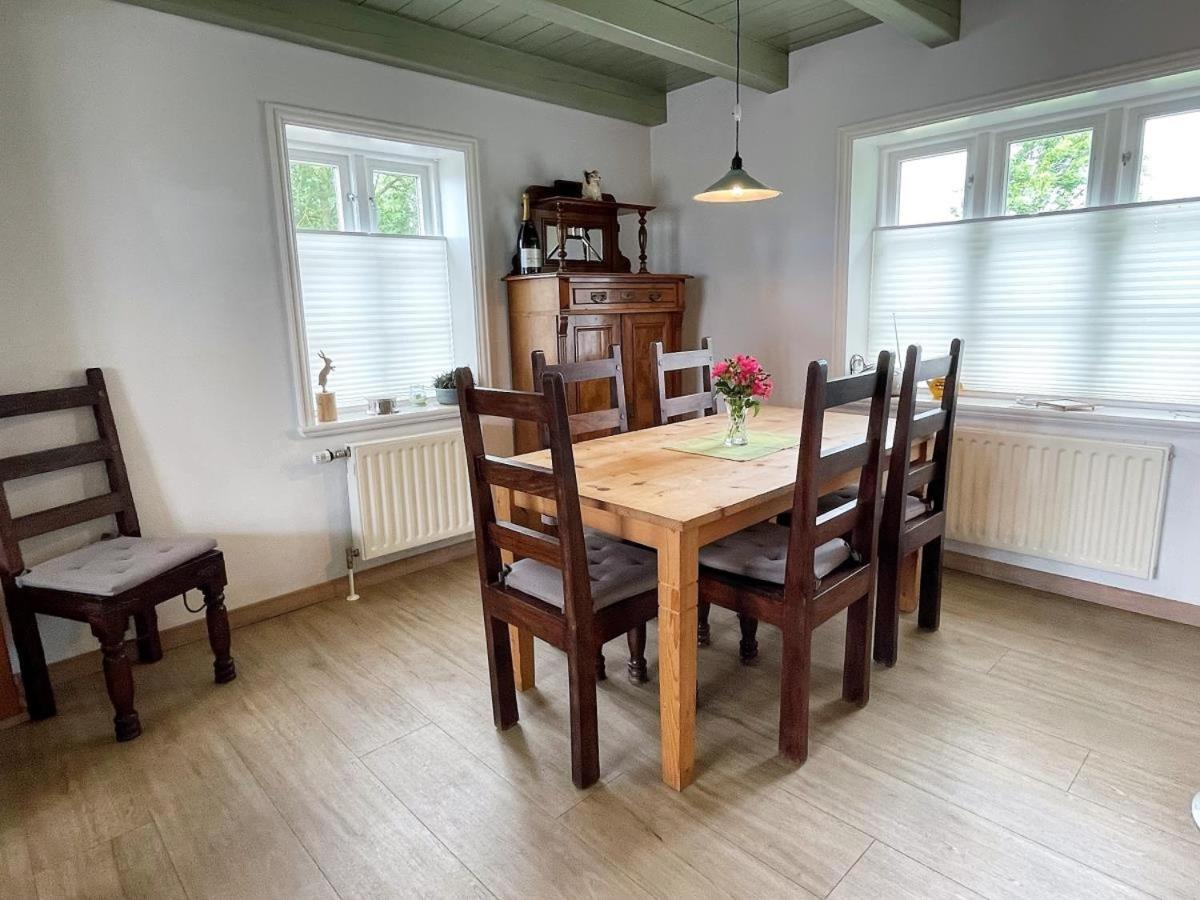 Das Puppenhaus, Reetdach, Sauna, Kamin, Eingezaeunt, Badewanne, Haustiere Willkommen Emmelsbull-Horsbull Экстерьер фото