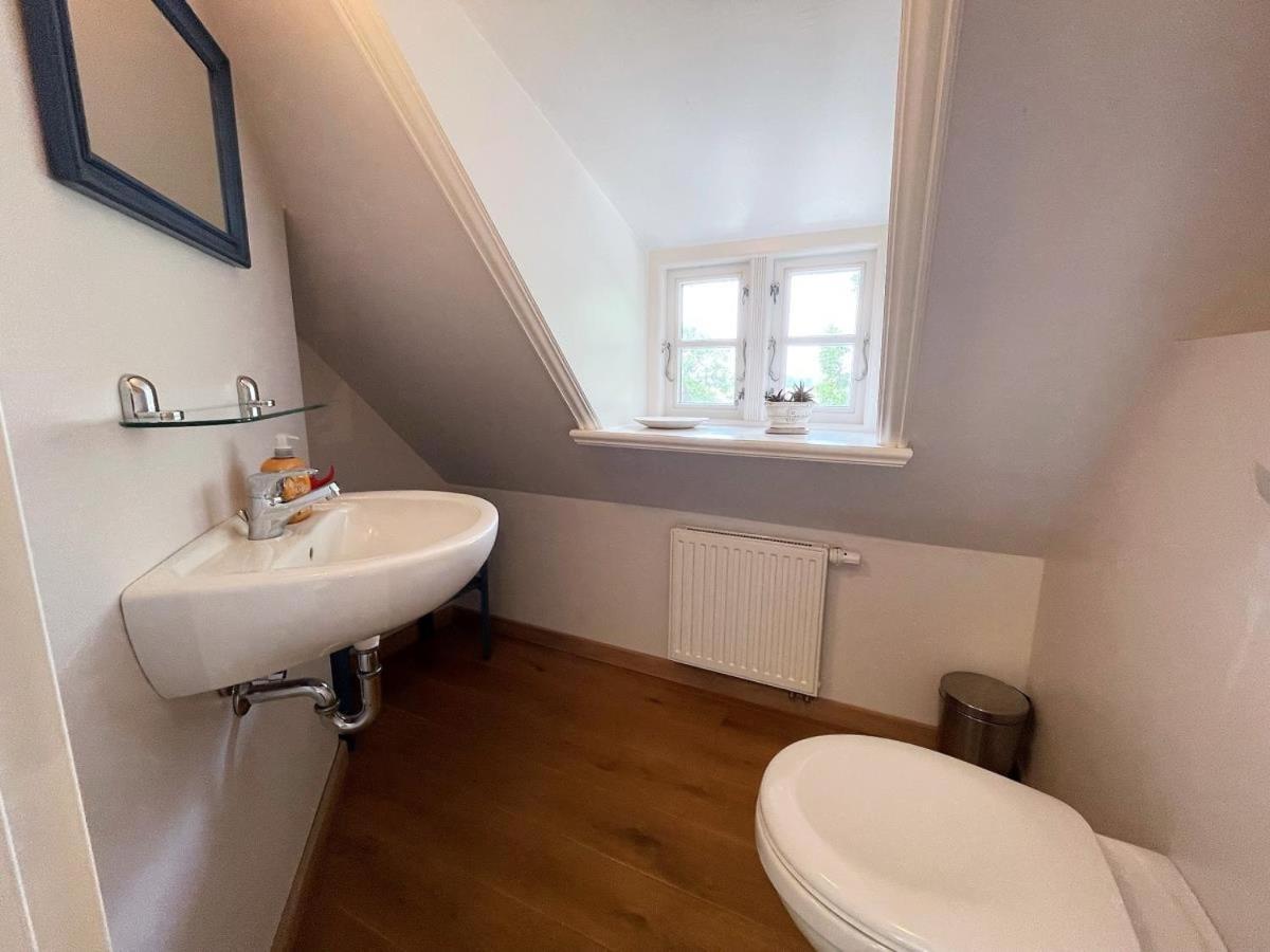 Das Puppenhaus, Reetdach, Sauna, Kamin, Eingezaeunt, Badewanne, Haustiere Willkommen Emmelsbull-Horsbull Экстерьер фото