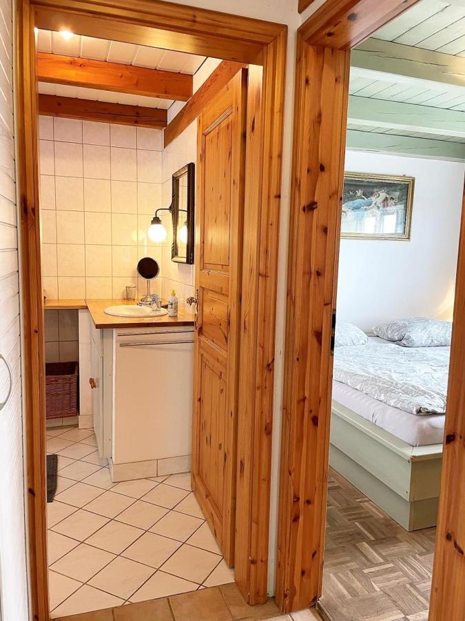 Das Puppenhaus, Reetdach, Sauna, Kamin, Eingezaeunt, Badewanne, Haustiere Willkommen Emmelsbull-Horsbull Экстерьер фото