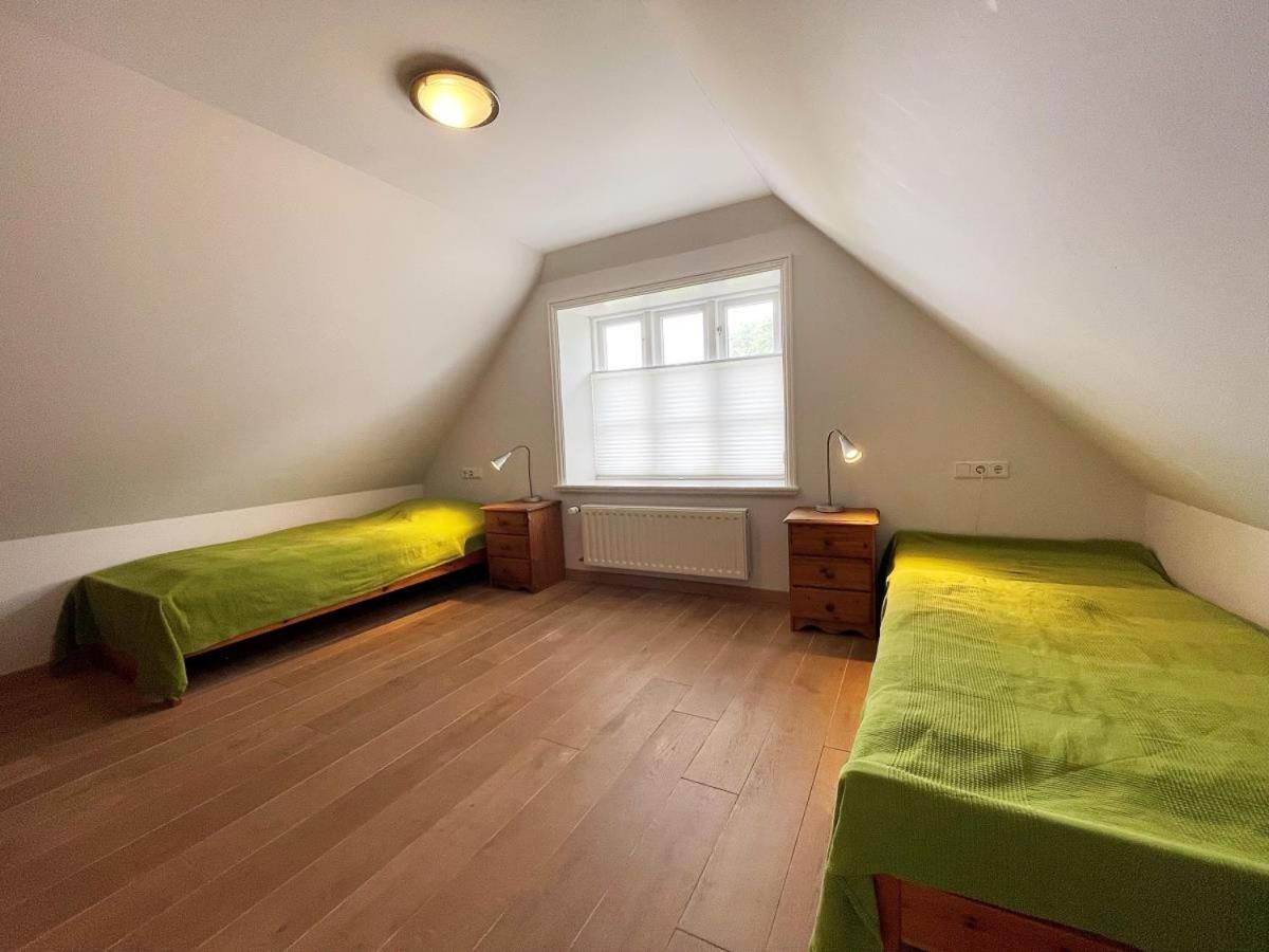 Das Puppenhaus, Reetdach, Sauna, Kamin, Eingezaeunt, Badewanne, Haustiere Willkommen Emmelsbull-Horsbull Экстерьер фото